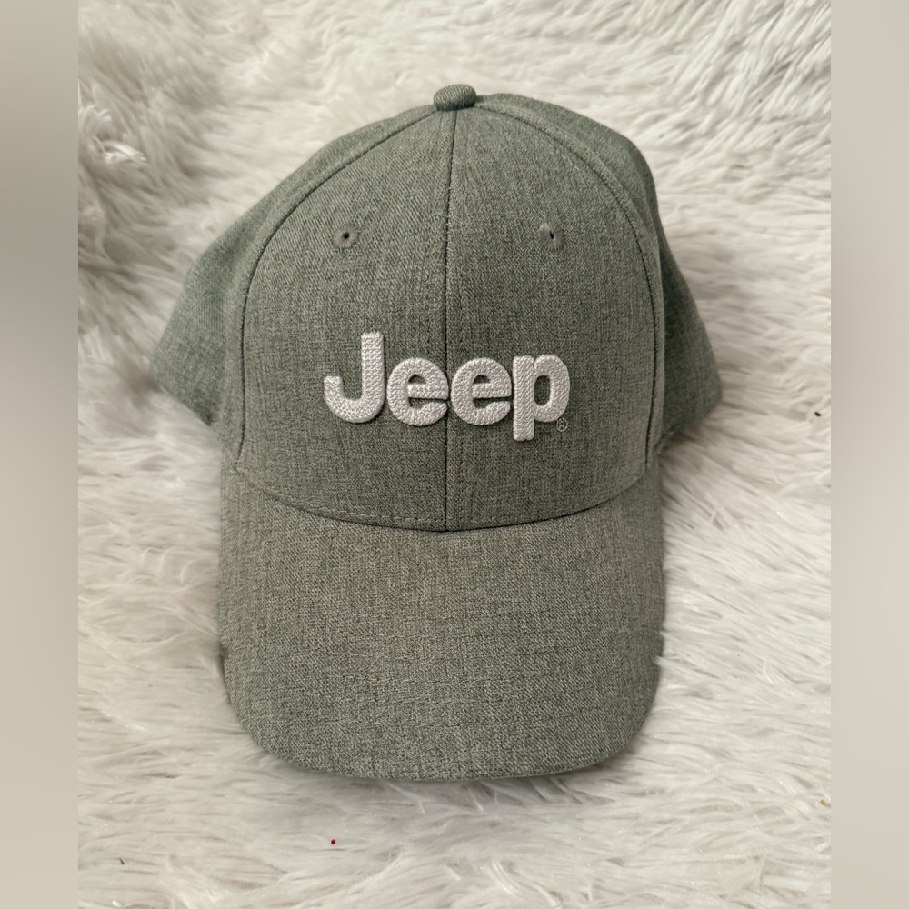 Jeep Logo Baseball Hat – Gray Heather, Adjustable, Like New